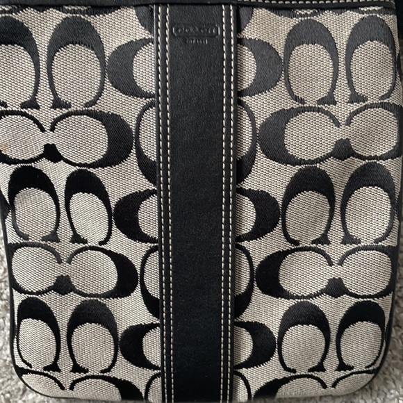 Coach small monogram crossbody canvas bag - Picture 9 of 11